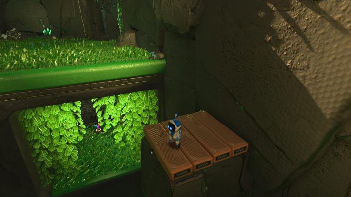 Wskocz na drewnianą platformę po lewej stronie - Astros Playroom: Las renderów - solucja, opis przejścia - Astros Playroom - poradnik do gry