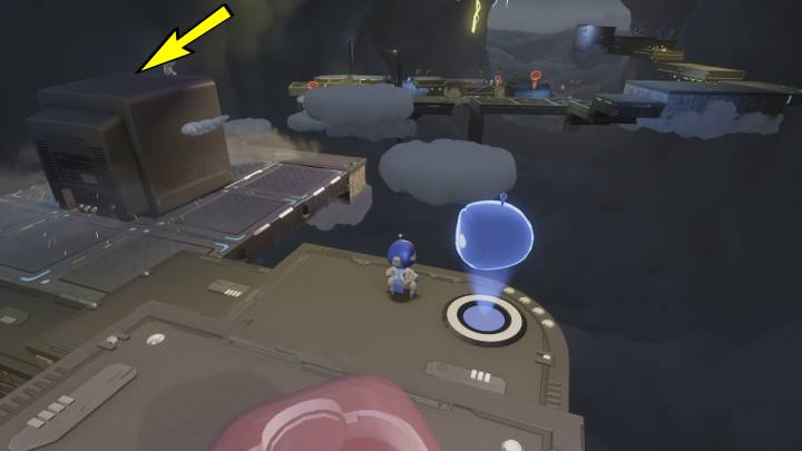 Obok punktu kontrolnego znajdują się 2 małe chmury - Astros Playroom: Elektryczna chmura - solucja, opis przejścia - Astros Playroom - poradnik do gry