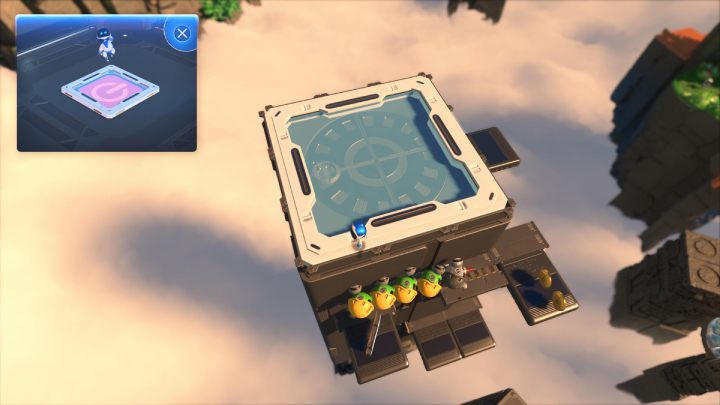 Ponownie wskocz na górę i rozbij szybę - Astros Playroom: Ruiny raytrace - solucja, opis przejścia - Astros Playroom - poradnik do gry