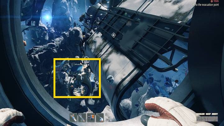 Aby odnaleźć Latarkę, kierujcie się z pierwszej bazy do wraku z niebieskim poszyciem, na wprost i nieco poniżej wyjścia ze statku - Breathedge: Latarka - ulepszenie ekwipunku - Breathedge - poradnik do gry