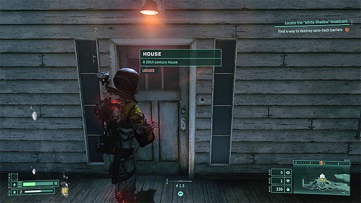 Przy próbie zbadania domu dowiemy się, że jego frontowe drzwi są zamknięte - Returnal: Dom - jak dostać się do środka? - Returnal - poradnik do gry