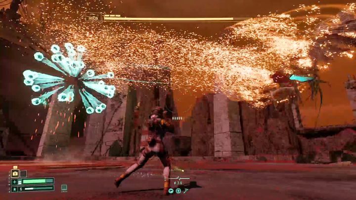 Iksjon to mobilny przeciwnik i często będzie przemieszczał się po arenie, korzystając z szybkich zrywów - Returnal: Iksjon/Ixion - boss, jak pokonać? - Returnal - poradnik do gry