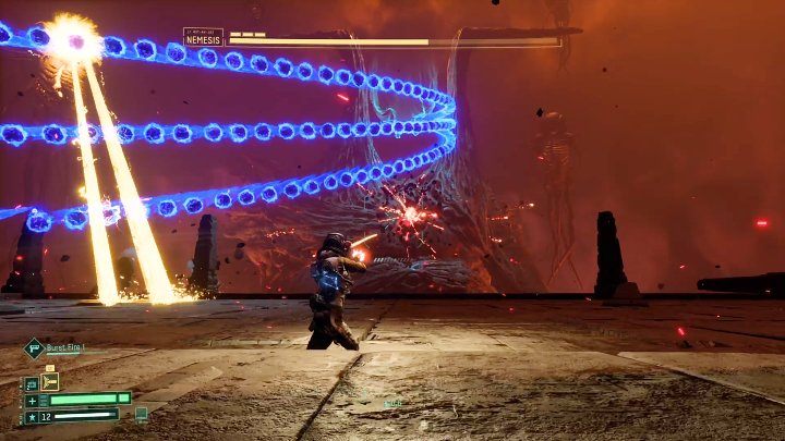 Kolejna umiejętność Nemesisa łączona jest zazwyczaj z atakiem laserowym przeprowadzonym przez jednego z dwóch lewitujących stworów - Returnal: Nemesis - boss, jak pokonać? - Returnal - poradnik do gry