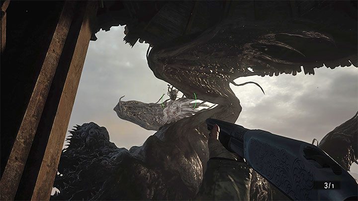 Bestia wkrótce wbije się do wieży przez dach - Resident Evil Village: Lady Dimitrescu, główny pojedynek - boss, jak pokonać? - Resident Evil Village - poradnik do gry