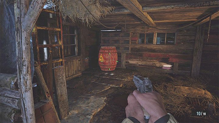 W jednej z kolejnych chatek Ethan może zabarykadować się dzięki przesunięciu mebla - Resident Evil Village: Pierwsza bitwa w wiosce/Village Square - solucja - Resident Evil Village - poradnik do gry