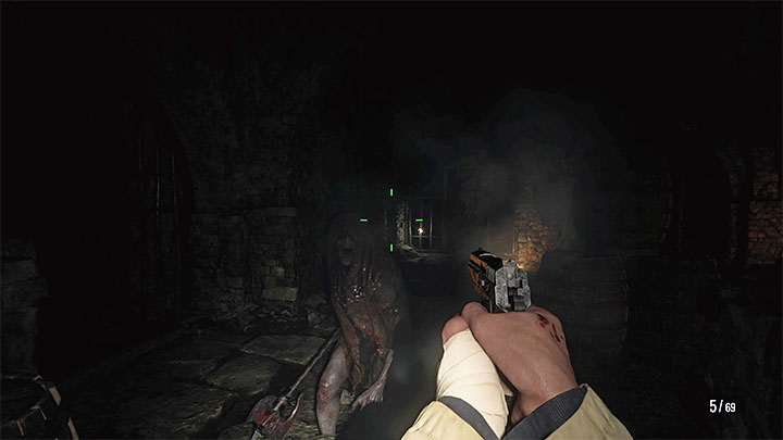 Możecie przejść dalej - Resident Evil Village: Eksploracja zamkowych komnat/Castle Chambers - solucja - Resident Evil Village - poradnik do gry