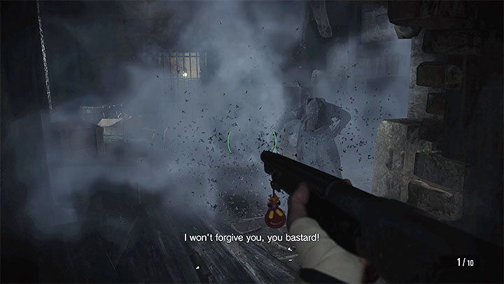 W pomieszczeniu rozbita zostanie okiennica i jest to ważna podpowiedź odnośnie tego jak wygrać pojedynek - córki Lady Dimitrescu są wrażliwe na chłód - Resident Evil Village: Eksploracja zamkowych komnat/Castle Chambers - solucja - Resident Evil Village - poradnik do gry