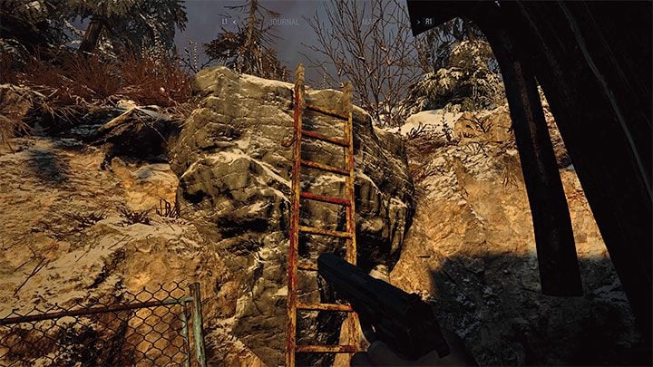 Pierwszy przedmiot do umieszczenia w naszyjniku najwcześniej możecie odnaleźć po powrocie ze zbiornika (Reservoir), gdyż w celu dotarcia do niego wymagana jest korba (Crank) - Resident Evil Village: Naszyjnik Necklace with Two Holes - jak skompletować? - Resident Evil Village - poradnik do gry