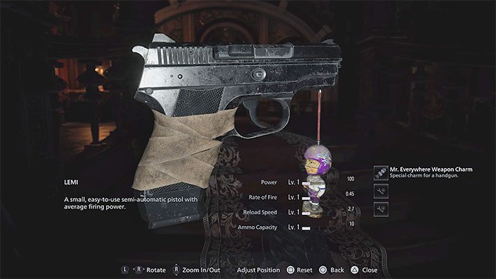 Figurki Charms są przyczepiane do luf broni i niestety mogą przez to psuć nieco imersję przez swój zabawkowy wygląd - Resident Evil Village: Figurki Charms - jak się ich pozbyć? - Resident Evil Village - poradnik do gry