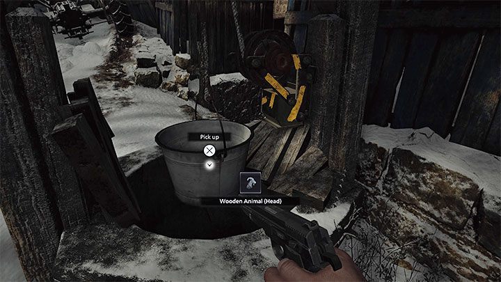 Możecie od tego momentu docierać do studni i po wejściu w interakcję z każdą z nich wybrać koło Work Wheel jako przedmiot do użycia - Resident Evil Village: Studnia - jak uruchomić mechanizm? - Resident Evil Village - poradnik do gry