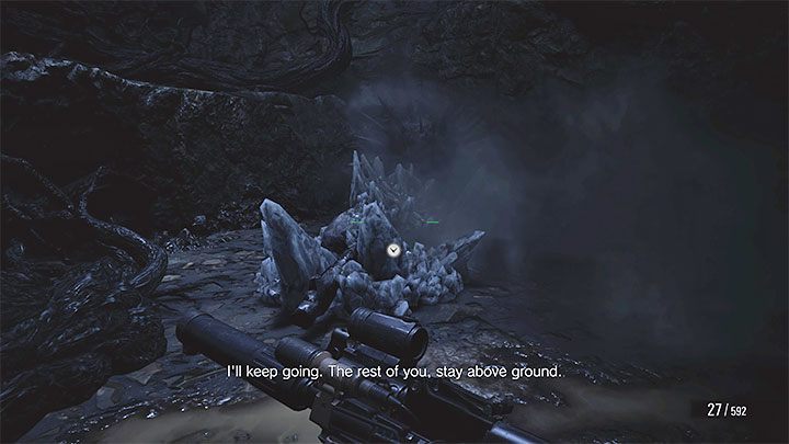 Musicie powtarzać opisany schemat do samego końca pojedynku - biegajcie dużo po małej arenie żeby jak najrzadziej być trafianym, ładujcie bombardowanie gdy tylko stanie się dostępne i ostrzeliwujcie plecy Uriasa w trakcie oczekiwania na kolejne użycie Target Locatora - Resident Evil Village: Płonąca wioska - solucja, opis przejścia - Resident Evil Village - poradnik do gry