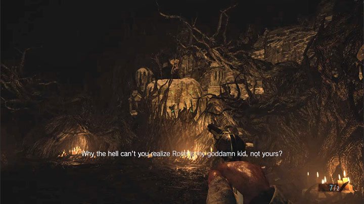 Miranda będąc w formie pająka może też docierać na wysoko położoną półkę na arenie i następnie wykonywać daleki skok z niej doprowadzający do potężnego uderzenia w ziemię - Resident Evil Village: Miranda, finałowy boss - jak pokonać? - Resident Evil Village - poradnik do gry