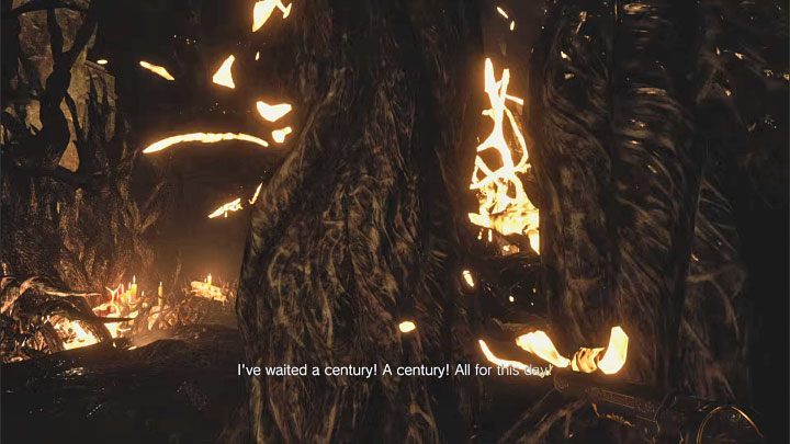 Miranda jest w stanie również bombardować arenę pociskami - Resident Evil Village: Miranda, finałowy boss - jak pokonać? - Resident Evil Village - poradnik do gry