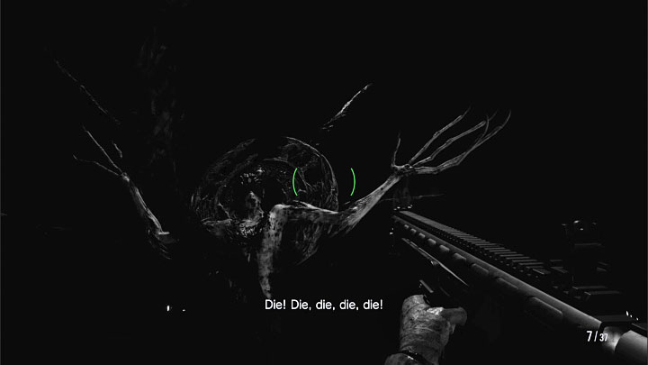 Po tym jak osłabicie Mirandę w opisanych powyżej różnych formach zmuszeni zostaniecie do staczania walk w niemal kompletnych ciemnościach - Resident Evil Village: Miranda, finałowy boss - jak pokonać? - Resident Evil Village - poradnik do gry