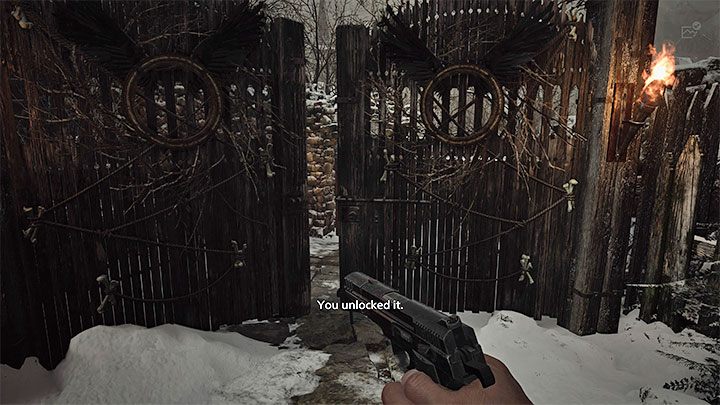 Zmagania rozpoczynacie w lokacji Altar, w której znajdują się handlarz Duke oraz ołtarz do umieszczania odnalezionych żółtych słojów - Resident Evil Village: Znalezienie domu z czerwonym kominem - solucja - Resident Evil Village - poradnik do gry