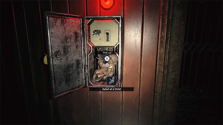 Do skrzynki z bezpiecznikami musicie dotrzeć drogą okrężną, tzn - Resident Evil Village: Wydostanie się z piwnicy - solucja, opis przejścia - Resident Evil Village - poradnik do gry
