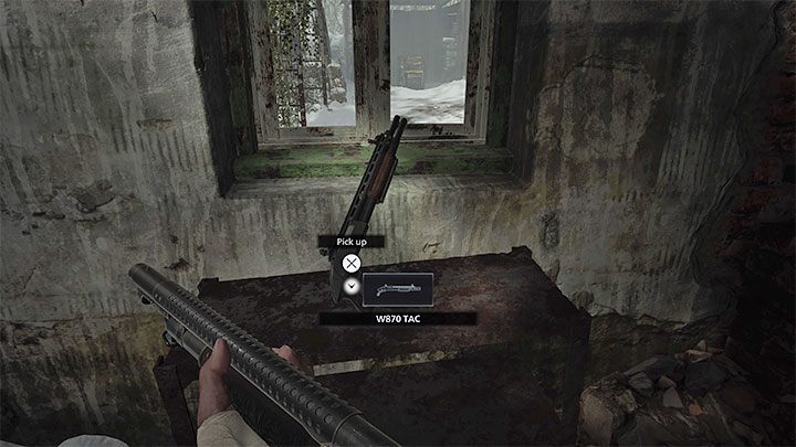 Zdecydowanie powinniście zajrzeć do wnętrza samej chatki, gdyż pozostawiono w niej strzelbę W870 TAC - Resident Evil Village: Pokonanie Donny Beneviento i powrót do wioski - solucja - Resident Evil Village - poradnik do gry