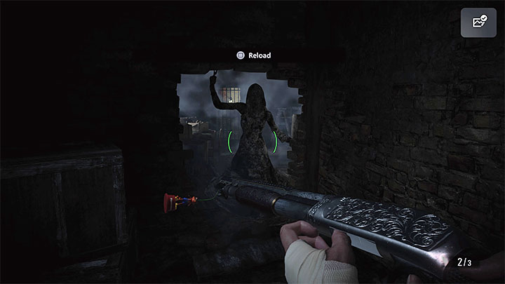 Pozostawajcie w pobliżu okiennicy, czekajcie na pojawienie się wampirzycy i wznawiajcie jej atakowanie - Resident Evil Village: 1 wampirza córka - boss, jak pokonać? - Resident Evil Village - poradnik do gry