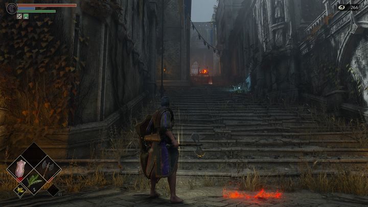 Na schodach znajduje się pułapka - Demons Souls Remake: Wewnętrzny Dziedziniec (1-3) - solucja, opis przejścia - Demons Souls Remake - poradnik do gry