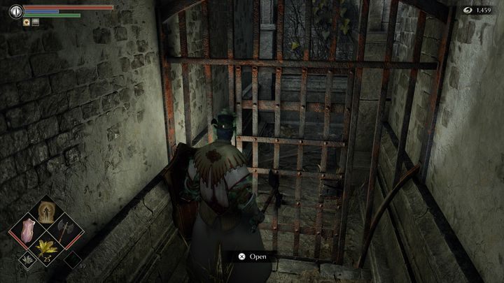 Na końcu wąskiego korytarza zobaczycie drzwi, które otworzycie w momencie, w którym zdobędziecie Zakrwawiony Żelazny Klucz (Bloody Iron Key) - Demons Souls Remake: Wiedźma Yuria - jak uratować? - Demons Souls Remake - poradnik do gry