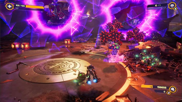 Po tym jak Imperator przyzwie mniejsze potwory odpowiedzcie na to użyciem gadżetów Bombardier, Pan Grzybek i Rękawica Zagłady - Ratchet & Clank Rift Apart: Imperator Nefarious, Finałowy boss - jak pokonać? - Ratchet & Clank Rift Apart - poradnik do gry
