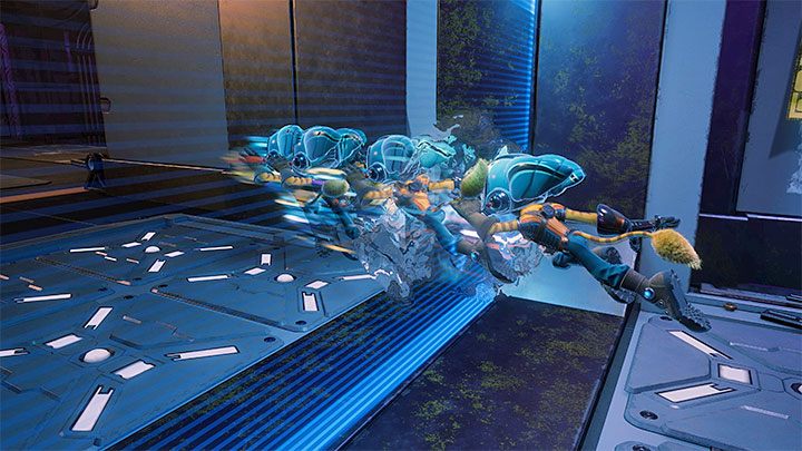 Od tego momentu za każdym razem gdy znajdziecie pionową barierę energetycznę możecie wcisnąć Kółko i doprowadzić do tego, że bohater przez nią przeniknie - Ratchet & Clank Rift Apart: Bariery, pola siłowe - jak się zachować? - Ratchet & Clank Rift Apart - poradnik do gry