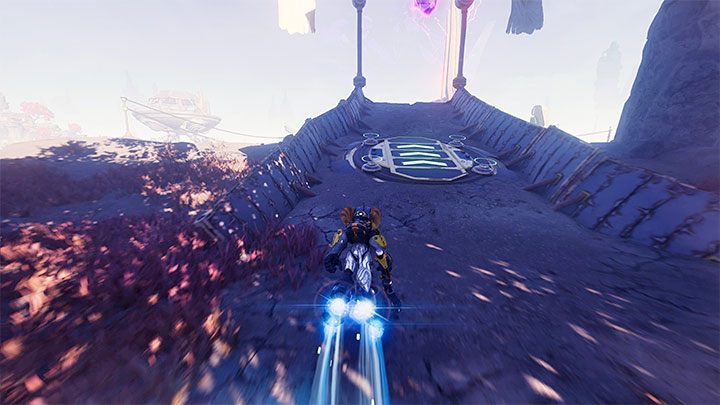 Podczas używania lotobutów możecie odnajdywać płyty naciskowe, które pozwalają jeszcze bardziej się rozpędzić - Ratchet & Clank Rift Apart: Szybka podróż - czy jest? - Ratchet & Clank Rift Apart - poradnik do gry