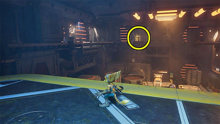 Skorzystajcie z opcji odbijania się od ścian żeby dotrzeć na górny poziom hali - Ratchet & Clank Rift Apart: Eksploracja targowiska i fabryki - solucja - Ratchet & Clank Rift Apart - poradnik do gry
