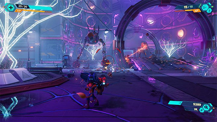Po zakończeniu wspinaczki znajdziecie się po drugiej stronie napotkanej wcześniej bariery energetycznej - Ratchet & Clank Rift Apart: Odwiedziny w Klubie Nefarious - solucja - Ratchet & Clank Rift Apart - poradnik do gry