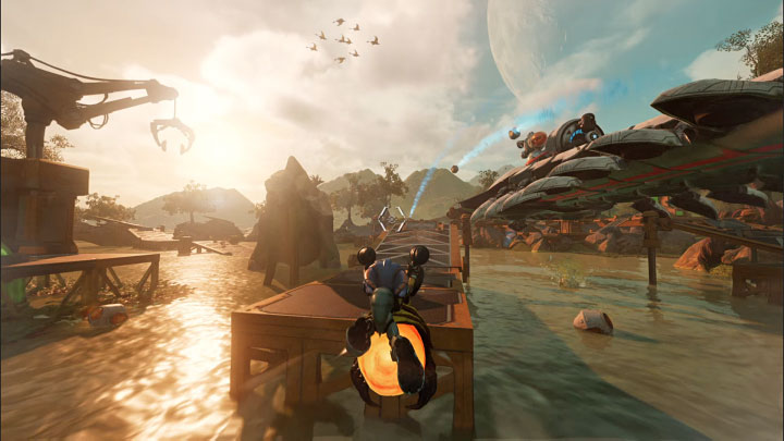 Podczas pościgu przejedźcie z włączonym dopalaczem po dwóch rampach i po dalekim locie wylądujcie ponownie na grzbiecie bossa - Ratchet & Clank Rift Apart: Pokonanie Troponogi i opuszczenie planety - solucja - Ratchet & Clank Rift Apart - poradnik do gry