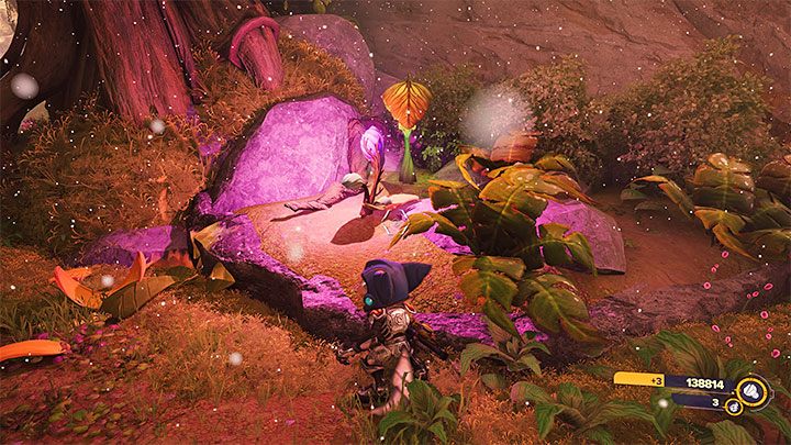 Tematem zdobycia szpiegobota możecie zainteresować się dopiero po tym jak odblokujecie poboczny quest powiązany z Mortami i przyjazną latającą kreaturą Trudi - Ratchet & Clank Rift Apart: ŻUBR/RYNO, broń ostateczna - lista szpiegobotów - Ratchet & Clank Rift Apart - poradnik do gry