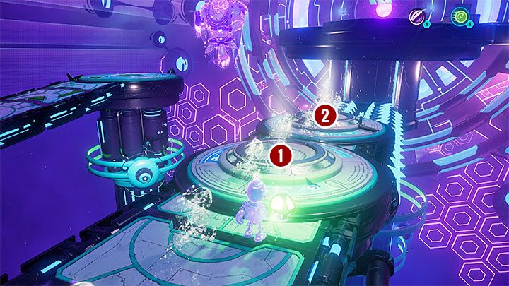 Zabierzcie z powrotem sferę szybkości i z obiema kulami dotrzyjcie do miejsca z obrazka, w którym projekcje wykonują bieg - Ratchet & Clank Rift Apart: Clank, Sargasso - rozwiązania zagadek, lista - Ratchet & Clank Rift Apart - poradnik do gry
