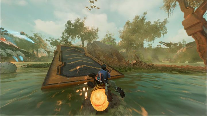 Podczas pościgu rozglądajcie się za rampami do wybijania się w powietrze - Ratchet & Clank Rift Apart: Troponoga, Sargasso - jak pokonać bossa? - Ratchet & Clank Rift Apart - poradnik do gry