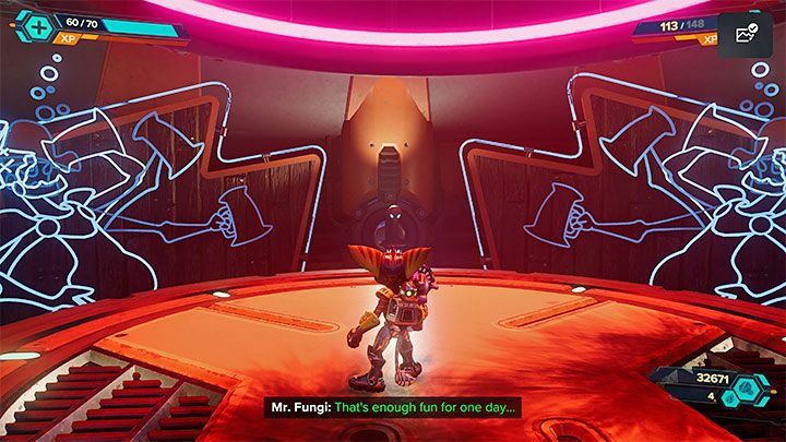 Po zakończonych walkach dotrzyjcie do kolejnych neonów, dzięki czemu natraficie na windę podróżującą na wyższy poziom - Ratchet & Clank Rift Apart: Poszukiwania skarbu - solucja - Ratchet & Clank Rift Apart - poradnik do gry