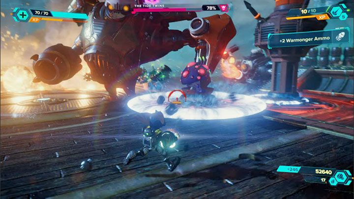 Pewnym utrudnieniem może być dość ograniczony obszar walk - Ratchet & Clank Rift Apart: Ochranianie Kapitana Quantum - solucja - Ratchet & Clank Rift Apart - poradnik do gry