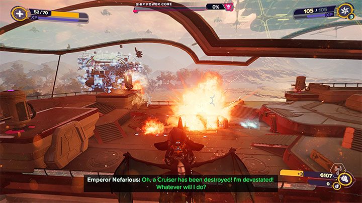 Zainteresujcie się okolicznymi statkami Nefariousa, a konkretnie tymi, które używają wielkich promieni do ostrzeliwania powierzchni planety Sargasso - Ratchet & Clank Rift Apart: Zniszczenie statków Nefariousa - solucja - Ratchet & Clank Rift Apart - poradnik do gry