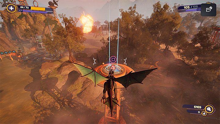 W celu złapania bomby musicie do niej podlecieć i wcisnąć Kwadrat - Ratchet & Clank Rift Apart: Zniszczenie statków Nefariousa - solucja - Ratchet & Clank Rift Apart - poradnik do gry