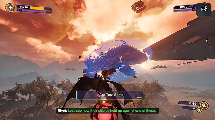 Po złapaniu bomby rozpocznijcie z lot z nią w stronę dowolnego wrogiego statku z aktywnym polem siłowym - Ratchet & Clank Rift Apart: Zniszczenie statków Nefariousa - solucja - Ratchet & Clank Rift Apart - poradnik do gry