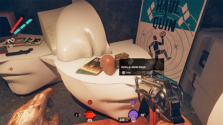 Jeśli poprawnie uratowaliście wiszącego eternalistę z hangaru 2 (godziny poranne), to dostępne będzie boczne pomieszczenie budynku - Deathloop: Jak zdobyć trofeum Gra Charliego Montague? - Deathloop - poradnik do gry