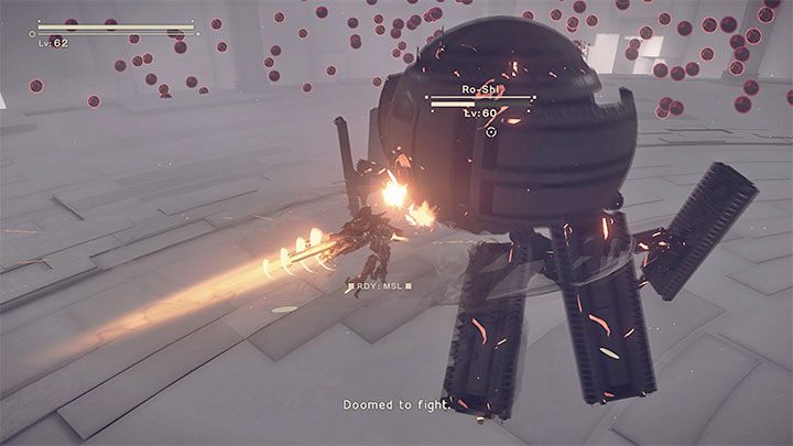 W dalszej fazie starcia traficie na pewien czas na okrągłą arenę i kamera ustawi się z widokiem tpp - NieR Automata: 17 Rozdział, 9S i A2 - Route C, D - solucja, opis przejścia - NieR Automata - poradnik do gry