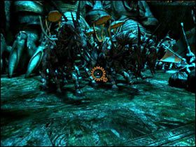 Wychodząc z kryjówki jestem skrępowany przez kajdany i, niestety, upuszczam figurkę, która jest moją kartą przetargową - Solucja cz.2 | Salammbo - Salammbo - poradnik do gry