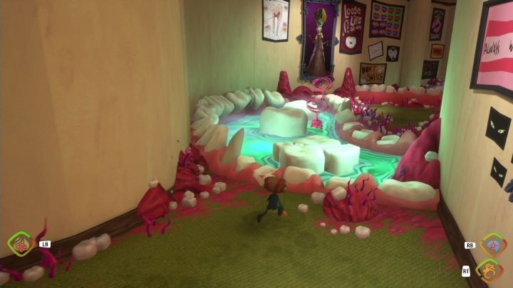Spalcie wszystkie obrazy w pomieszczeniu - Psychonauts 2: Lobotos Labryinth - solucja, opis przejścia - Psychonauts 2 - poradnik do gry