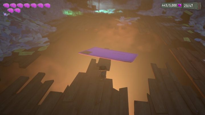 List chowa się w jednym z regałów - Psychonauts 2: Crullers Correspondence - solucja, opis przejścia - Psychonauts 2 - poradnik do gry