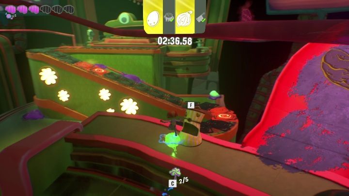 Ten bagaż znajdziecie wśród publiczności, pomiędzy stanowiskiem do krojenia, a tym do smażenia - Psychonauts 2: Emotional Baggage, Comptons Cookoff - gdzie znaleźć? - Psychonauts 2 - poradnik do gry