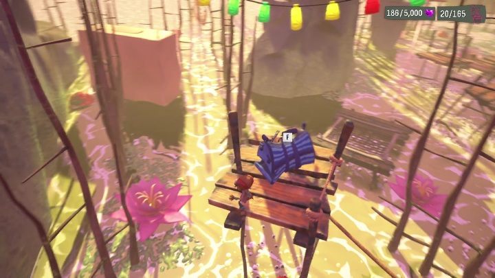 Bagaż znajduje się na drewnianej platformie - Psychonauts 2: Emotional Baggage, Bobs Bottles - gdzie znaleźć? - Psychonauts 2 - poradnik do gry