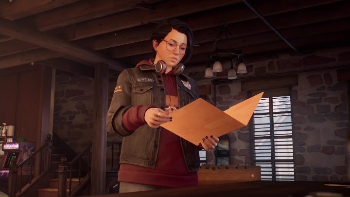 W szufladzie są informacje o Alex i jej życiu - Life is Strange True Colors: Eksploracja mieszkania - solucja, opis przejścia - Life is Strange True Colors - poradnik do gry