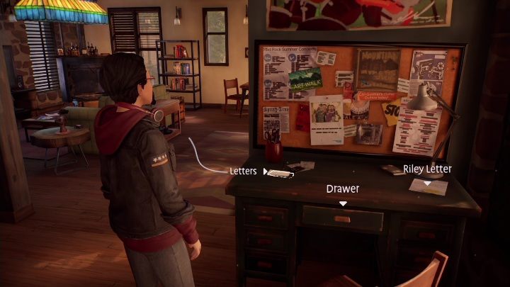 Kolejną rzeczą będą listy od przyjaciół, które Alex położy na biurku - Life is Strange True Colors: Eksploracja mieszkania - solucja, opis przejścia - Life is Strange True Colors - poradnik do gry