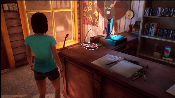 Kolejna seria wspomnień dotyczących Chloe pojawi się, gdy zbierzecie przypinki, które leżą na blacie, zaraz obok kasy - Life is Strange True Colors Wavelengths: Lato - solucja, opis przejścia - Life is Strange True Colors - poradnik do gry
