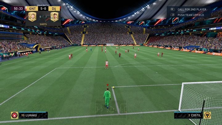 Daleki wykop to najmniej precyzyjna technika wznawiania gry od własnej bramki - FIFA 22: Gra bramkarzem - FIFA 22 - poradnik do gry