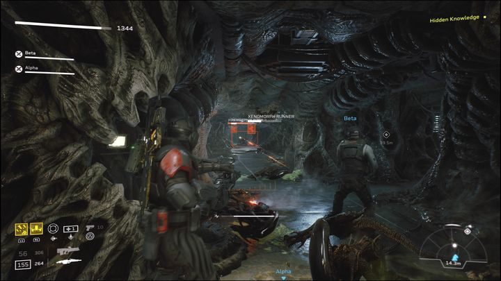 Idąc od znacznika do znacznika, uważajcie na korytarze obok głównej drogi - Aliens Fireteam Elite: Poszukiwanie - solucja, opis przejścia - Aliens Fireteam Elite - poradnik do gry